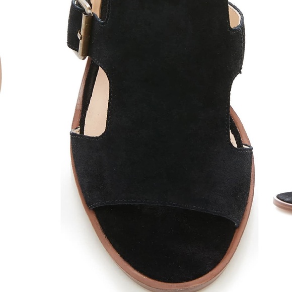 Tonni Buckle Shield Sandal
SOLE SOCIETY - Picture 5 of 16